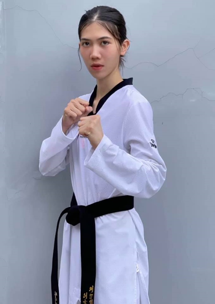 เปิดประวัติ น้องเทนนิส