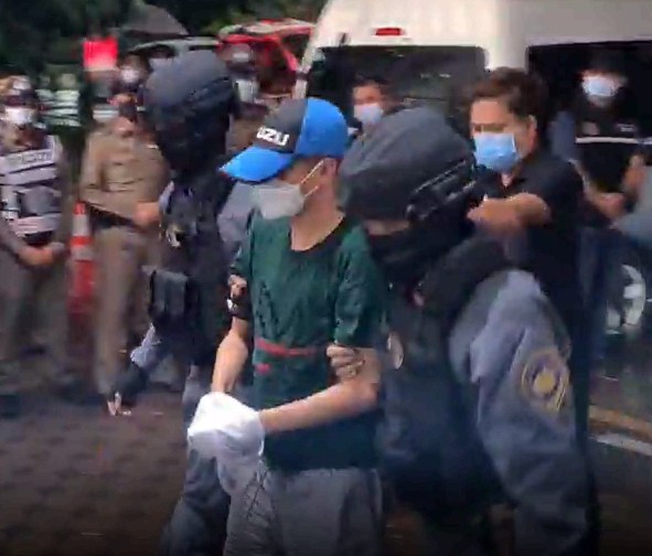 ผู้กำกับโจ้