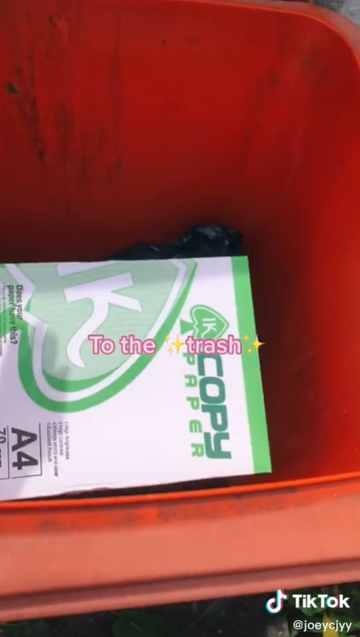 ของที่ถูกทิ้ง 