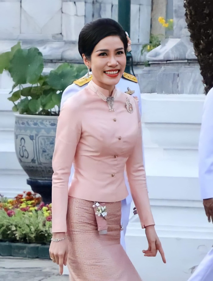 ที่มาสร้อยพระศอไข่มุก เจ้าคุณพระสินีนาฏ 
