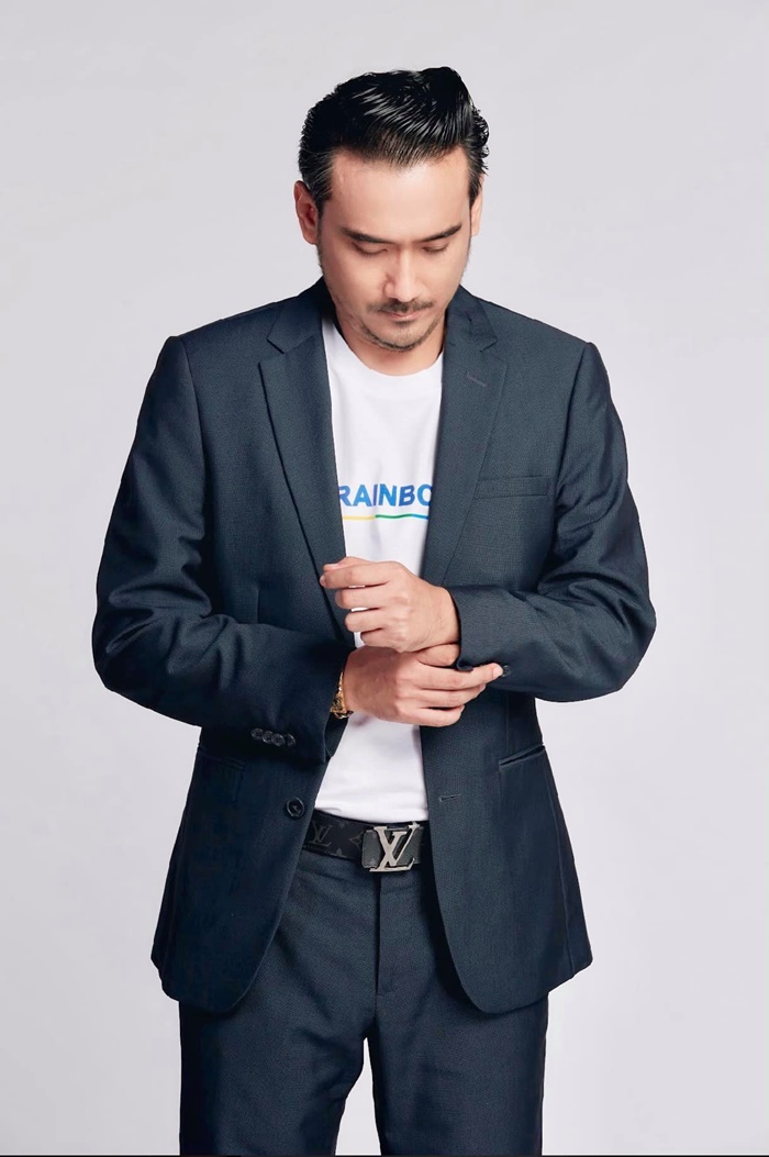 ทนายเจมส์  