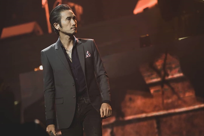 โปรดเกล้าฯ พระราชทานเครื่องราชอิสริยาภรณ์