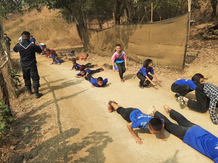 ซ้อมหลบกระสุนปืนใหญ่