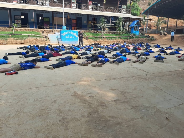 ซ้อมหลบกระสุนปืนใหญ่