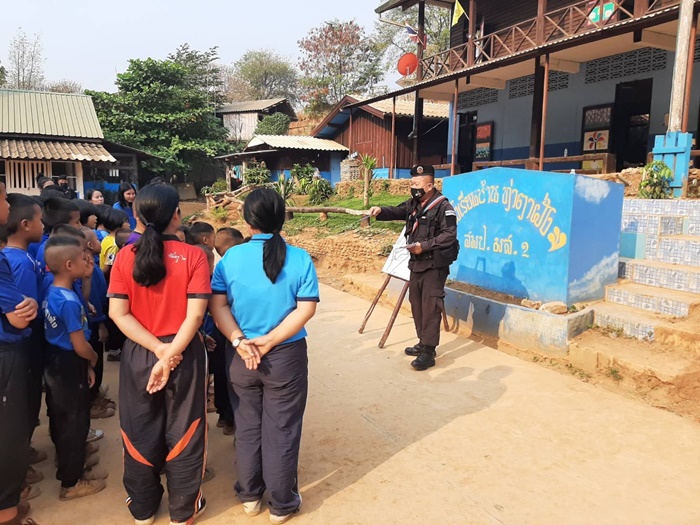 ซ้อมหลบกระสุนปืนใหญ่