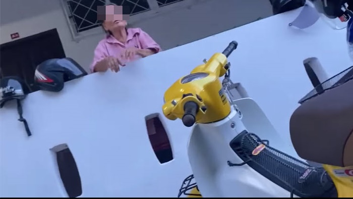 หนูยังเรียนอยู่ค่ะยาย