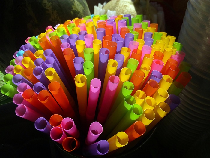 แบนกล่องโฟม-หลอดพลาสติก 2565