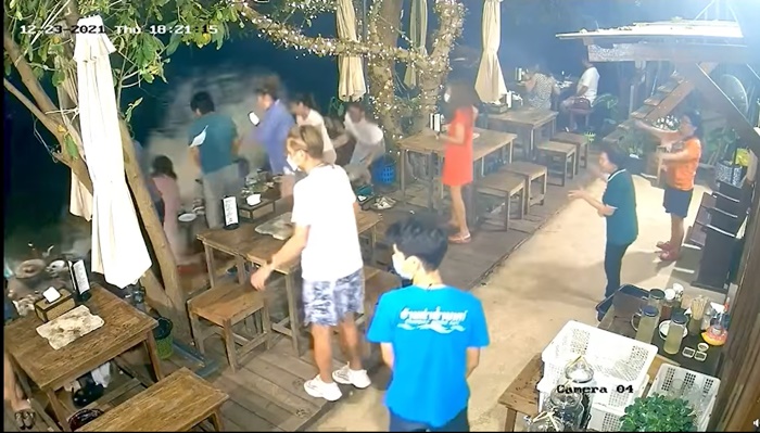 ระทึกริมน้ำ หมูกระทะสึนามิ !