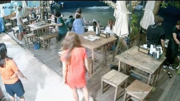 ระทึกริมน้ำ หมูกระทะสึนามิ !