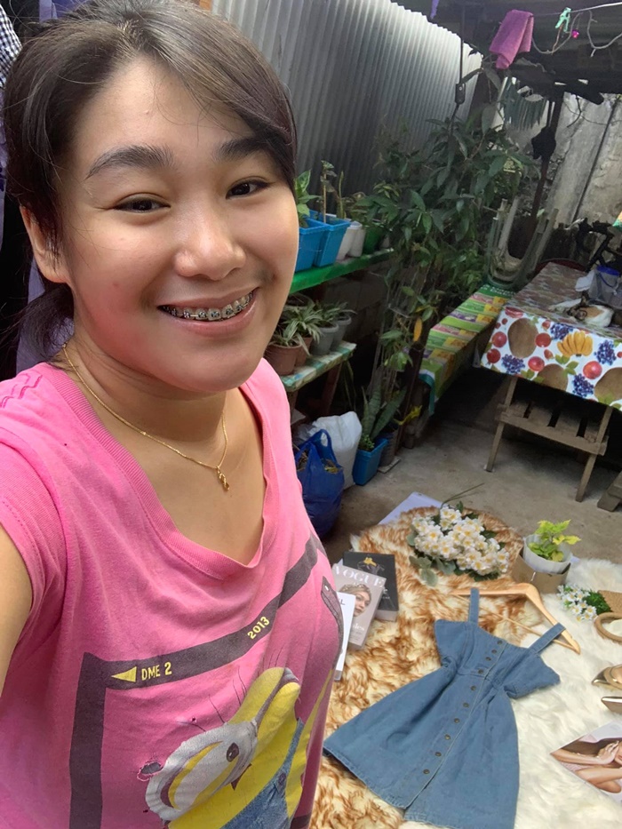 แม่ค้า ขายของออนไลน์