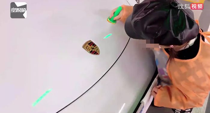 เด็กวาดรูปเล่น