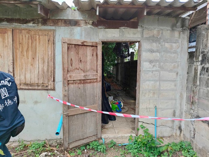  ตกหลังคาตาย