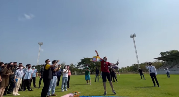 ผัดกะเพราไทย จะไปนอกโลก !