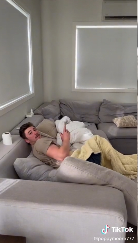 กักตัวโควิด