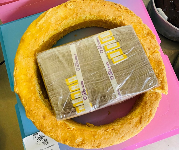 ซ่อนเงินล้านในเค้ก 