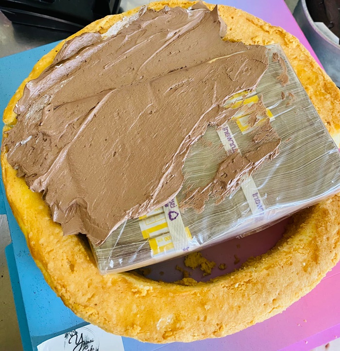 ซ่อนเงินล้านในเค้ก 