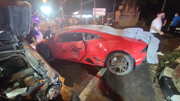 อุบัติเหตุ รถกระบะ