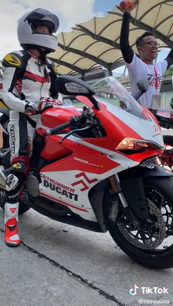 สาวบ้านไม่รวย 