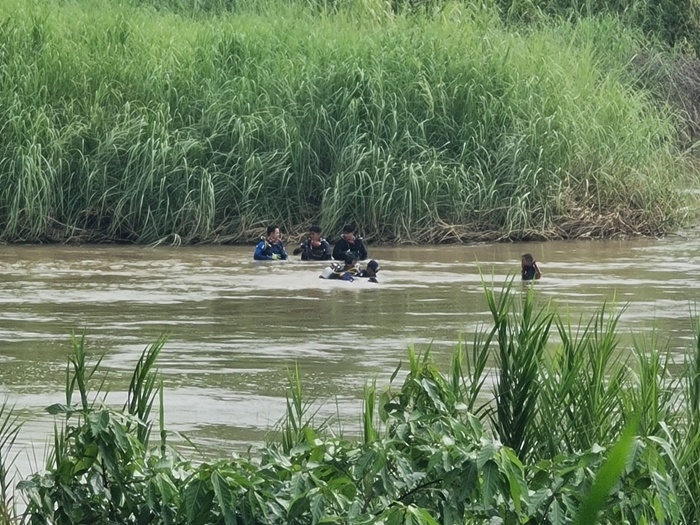 กระโดดน้ำตาย