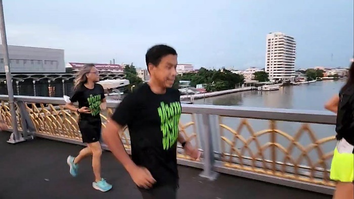 ผู้ว่าฯ ไลฟ์อยู่นั่นแหละ !