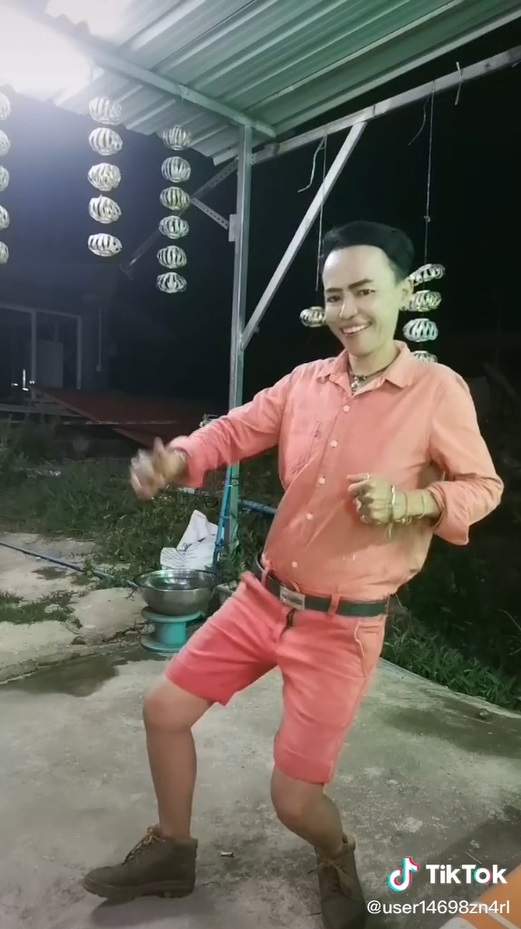 พี่ดำปลาเผา ทอมโสด 4 ปี   