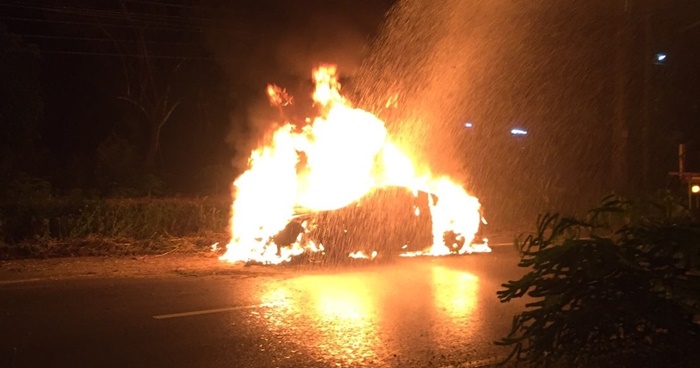  รถหรู 30 ล้าน วอดทั้งคัน ! 