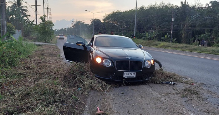  รถหรู 30 ล้าน วอดทั้งคัน ! 