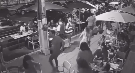 ไวรัลระทึก วิ่งกันยกร้าน   