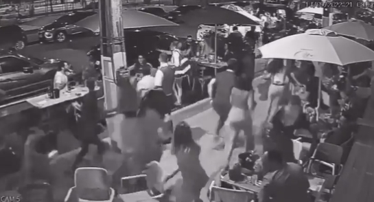 ไวรัลระทึก วิ่งกันยกร้าน   