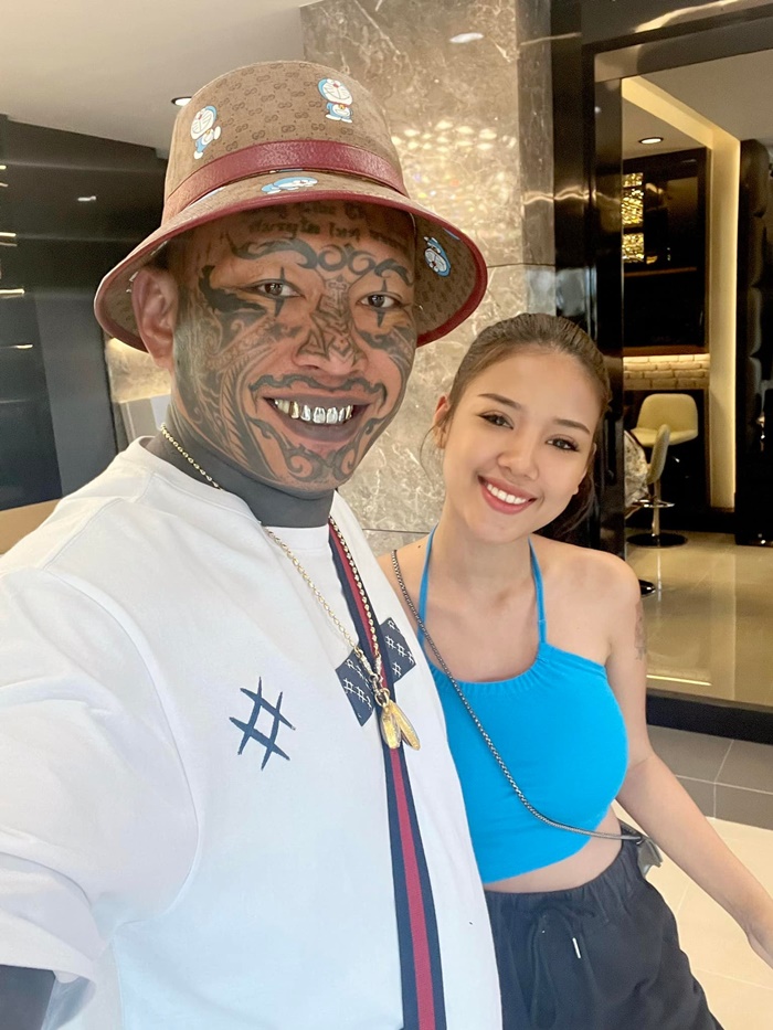 ลูกสาวเก่ง ลายพราง 