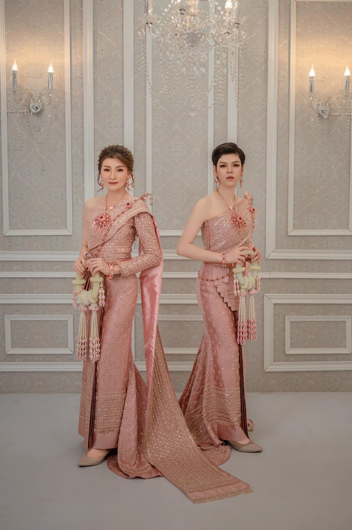 คู่รักหญิงรักหญิง