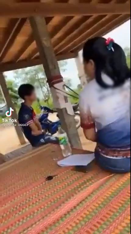 แต่งหน้าเหมือนกะXรี่ !