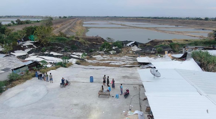 ดินสไลด์บางพลี