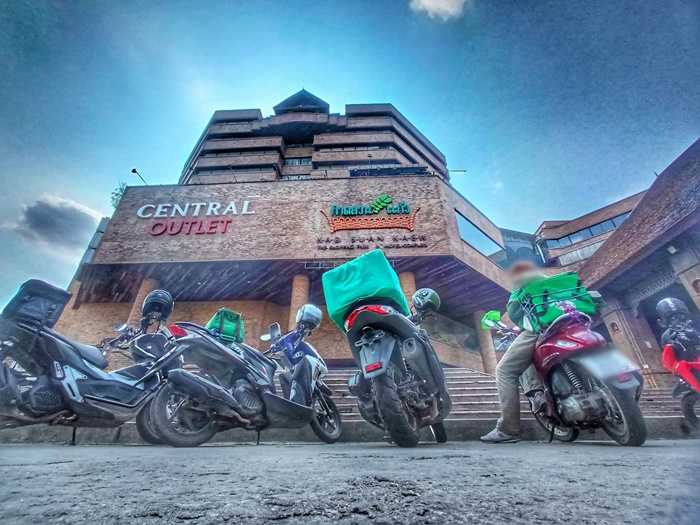 กาดสวนแก้ว