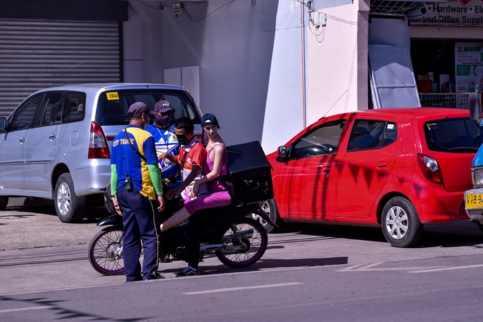 หนุ่มไรเดอร์ขี้เหงา 