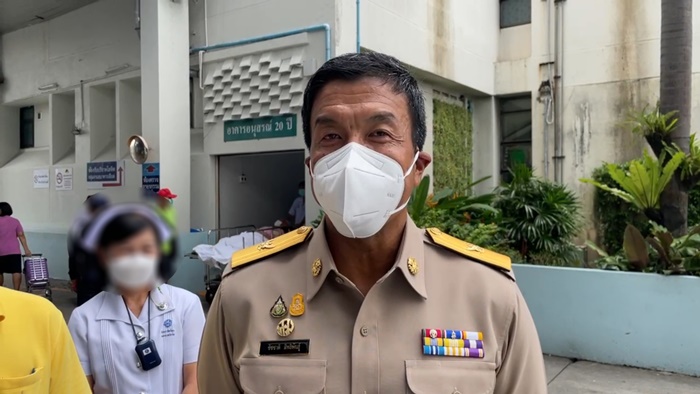  ยายอุ้มหลานติดโควิด รอเตียงทั้งคืน