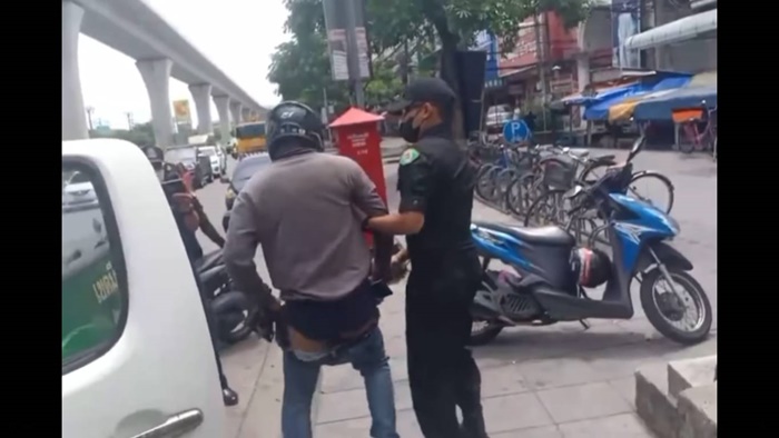 ก็บอกว่าปวดขรี้ไง !!