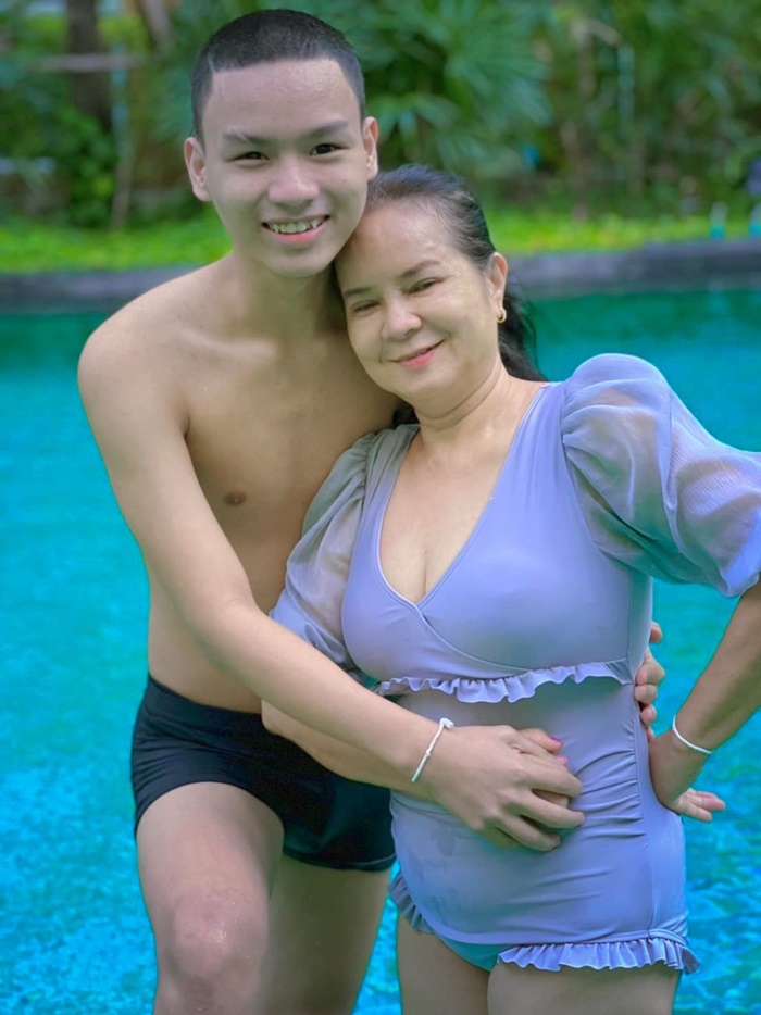 พี่พร สาวรักต่างวัย  