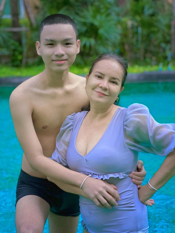 พี่พร สาวรักต่างวัย  