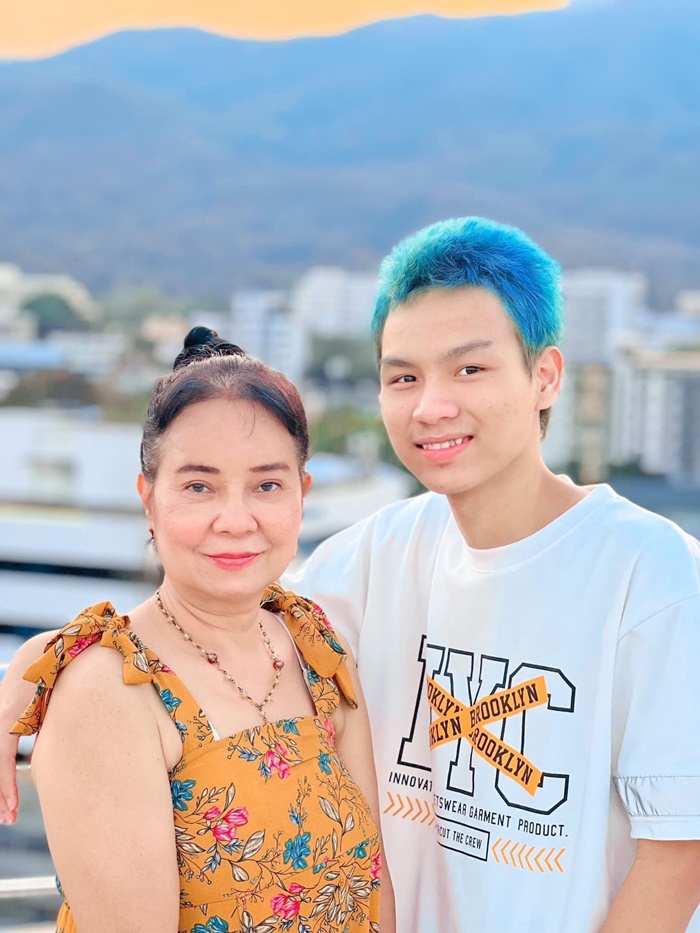 อดทนหน่อยนะ เพื่อรักของเรา