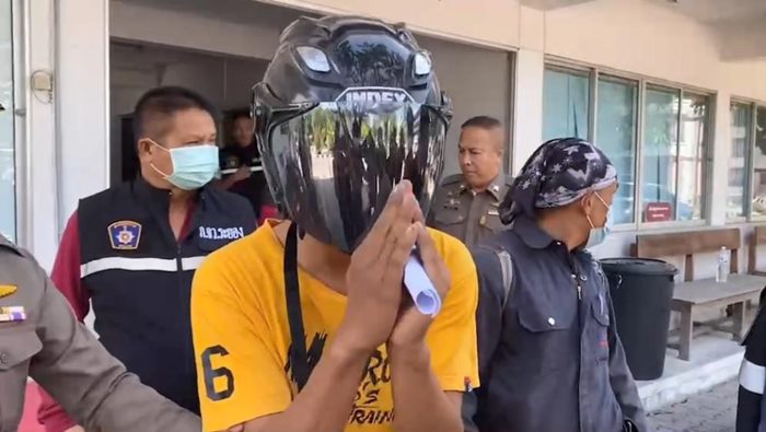 เด็ก 18 ฆ่าเด็ก 13 