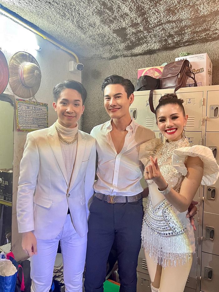  ดิว ธีรภัทร