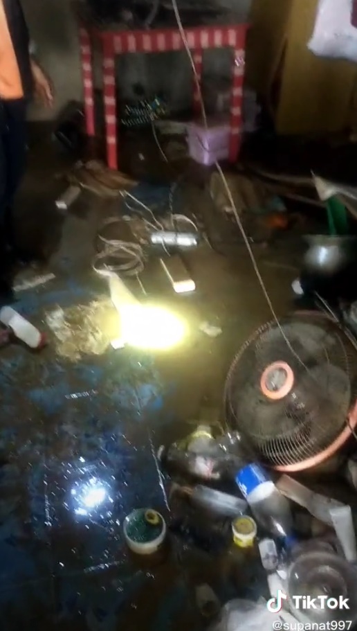 น้ำท่วม 