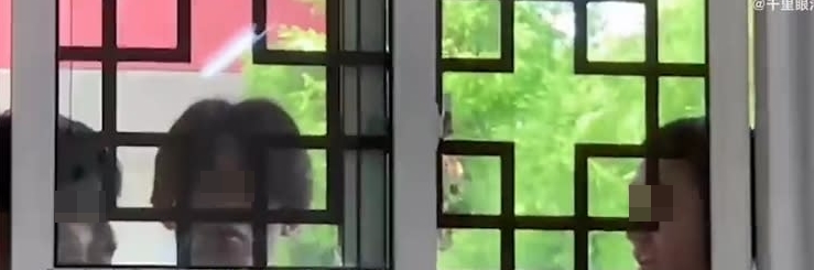 คุณครูครับ อยากตั้งใจเรียนจัง 