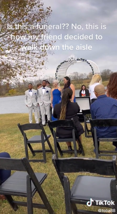 เจ้าบ่าวนอนมาในโลง 