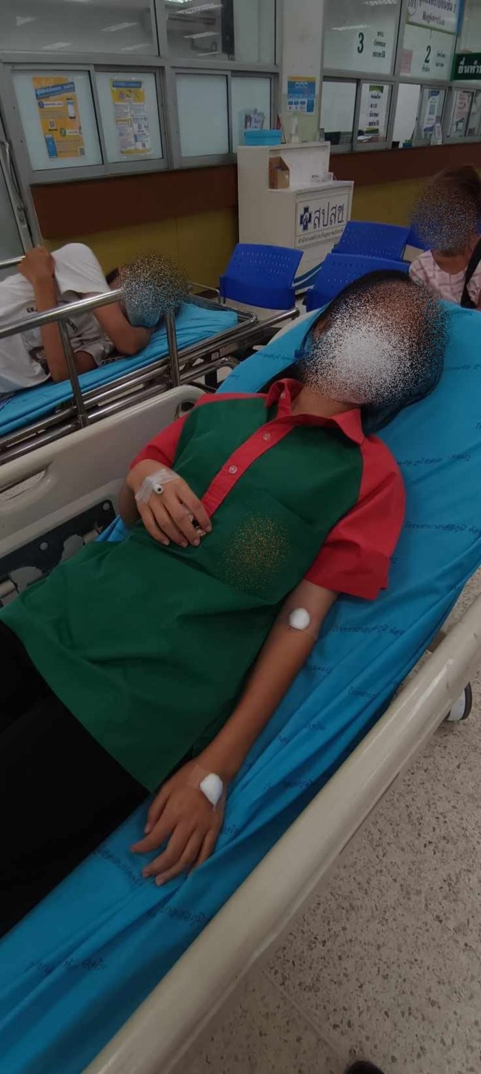 ครูสั่งลงโทษลุก-นั่ง 100 รอบ 