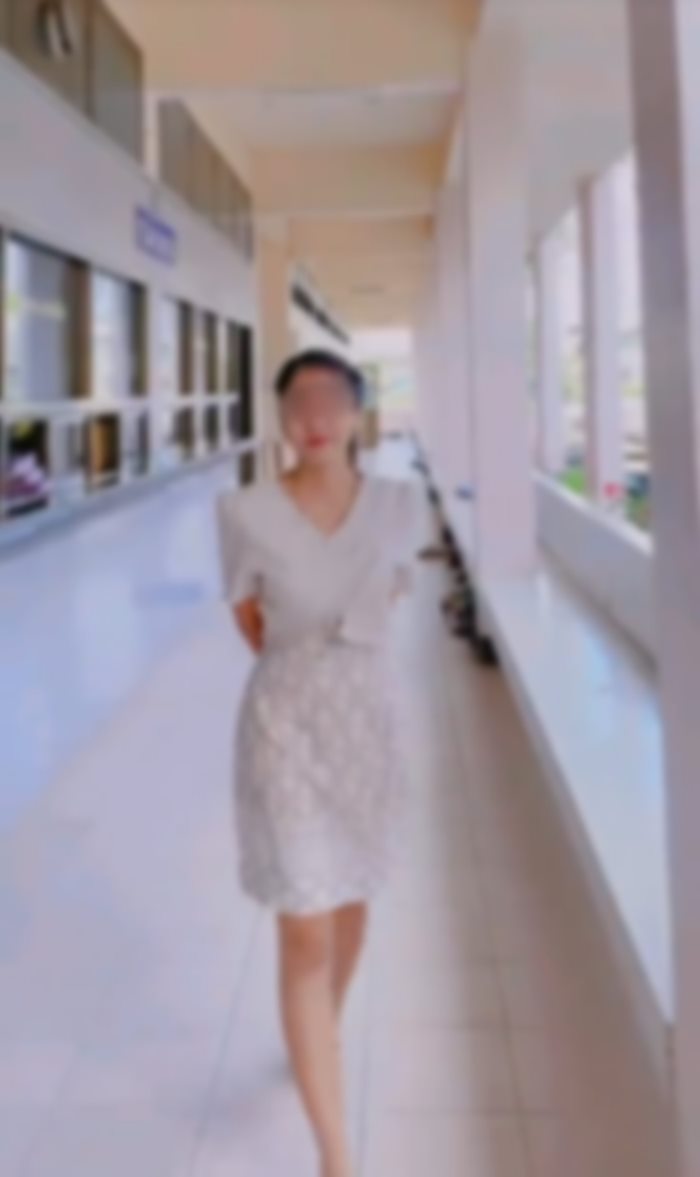 ร้องเพลงกลางคืน ผิดจรรยาบรรณครู ?! 