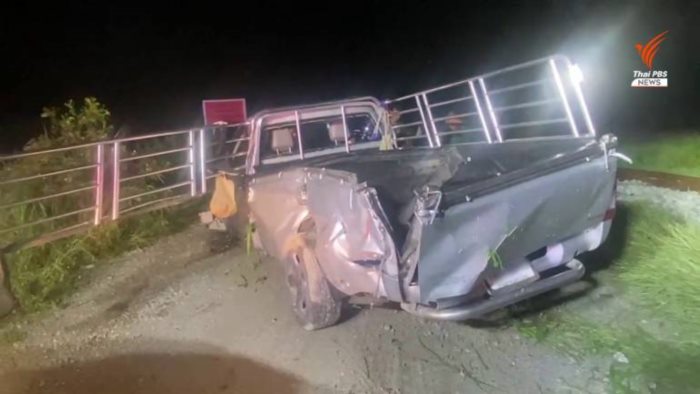 รถไฟชนกระบะ