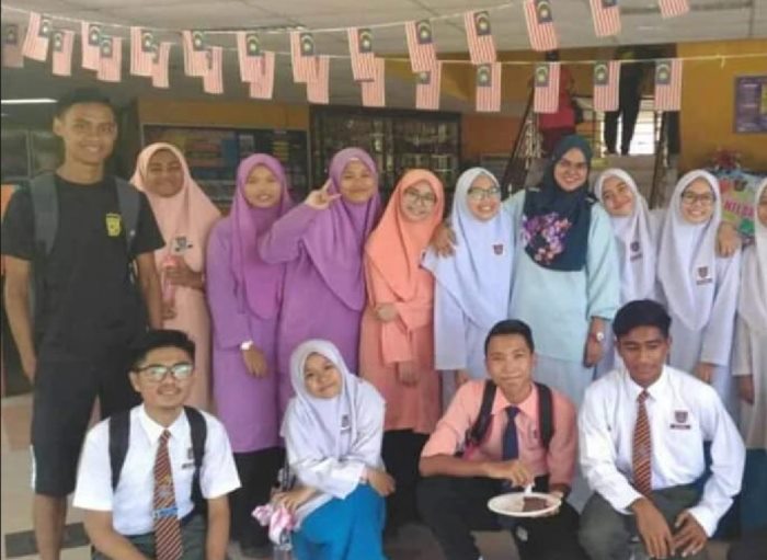 อดีตนักเรียน แต่งงาน คุณครู