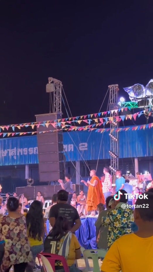 เจ้าอาวาสจัดการวัยรุ่นตีกัน 